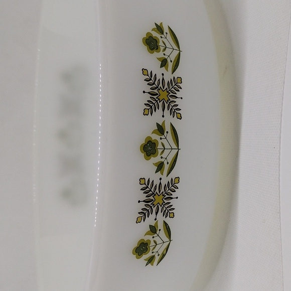 Vintage Anchor Hocking‎ Fire King Green Meadow 1.5 Quart Oval Casserole Dish - Picture 3 of 13